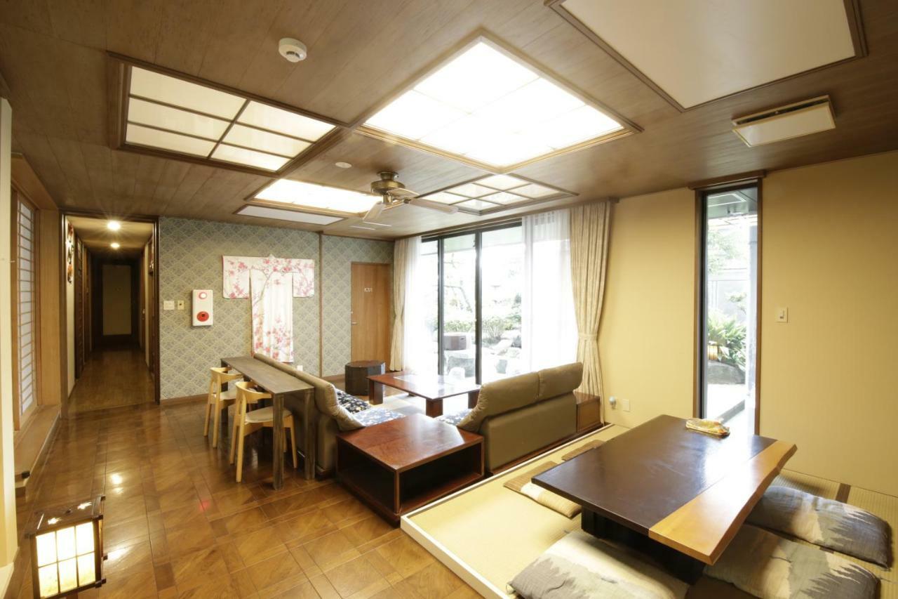 Guest House Hakozaki Garden Фукуока Екстериор снимка